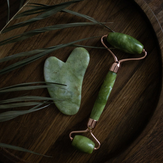 ROULEAU & GUA SHA EN PIERRE DE JADE